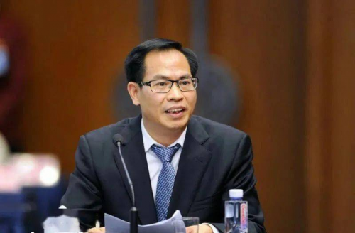 全國(guó)人大代表柯云峰：擴(kuò)雙通道藥房范圍，促M(fèi)TM慢病藥學(xué)服務(wù)升級(jí)